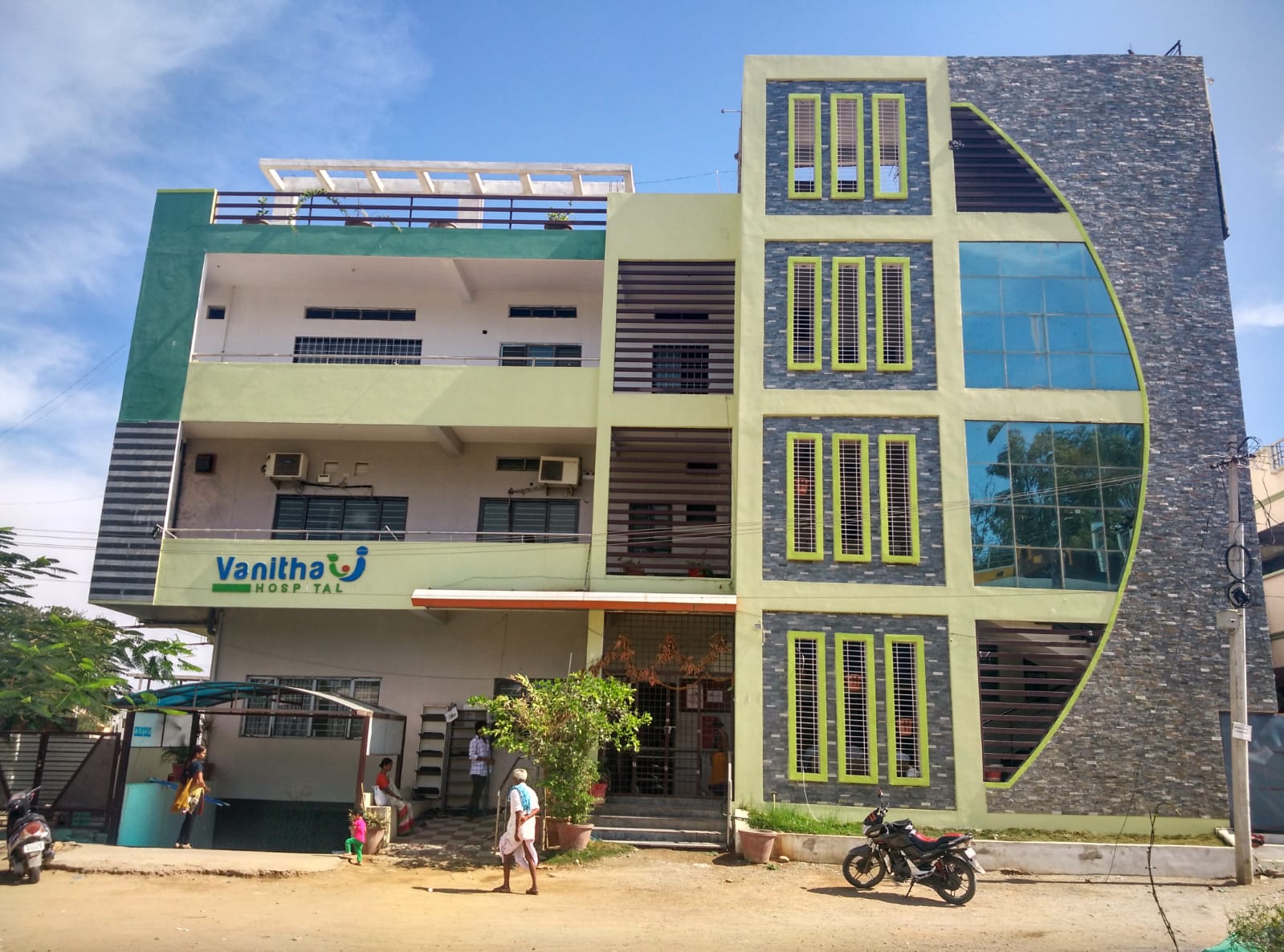 Vanitha Hospital, Multispeciality Clinic in near bus station
